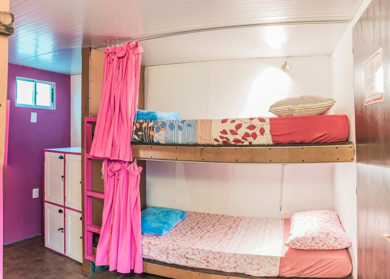 Cama em Dormitório Feminino com 4 Camas